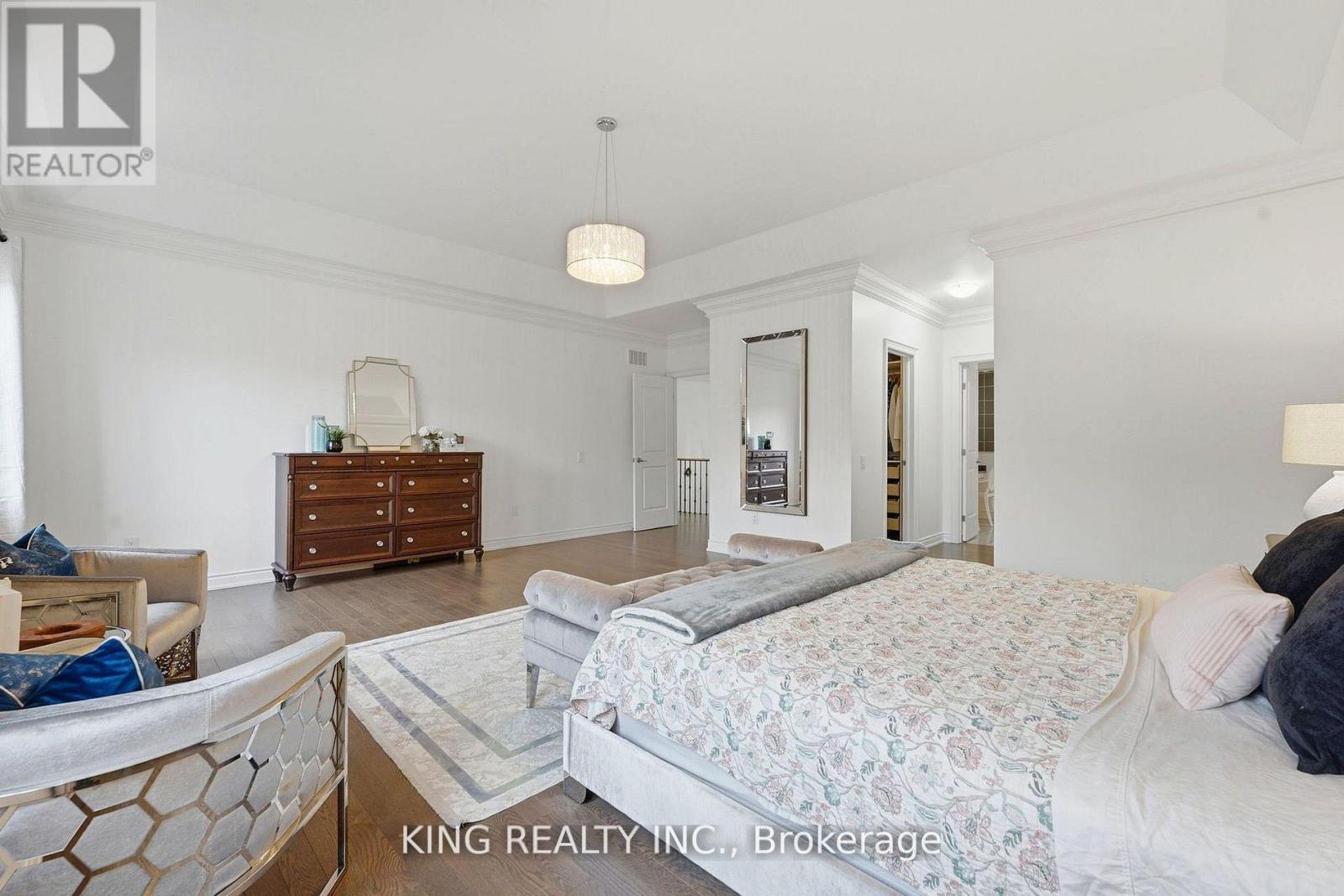 76 CHESNEY CRESCENT - 22