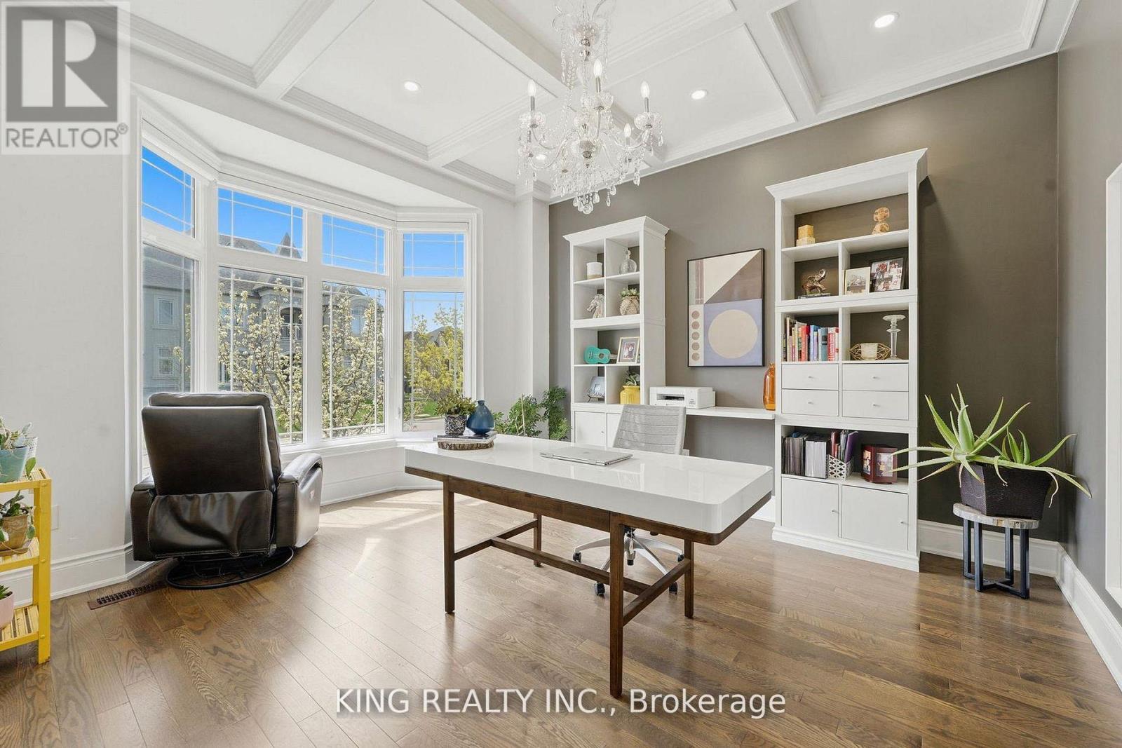 76 CHESNEY CRESCENT - 4