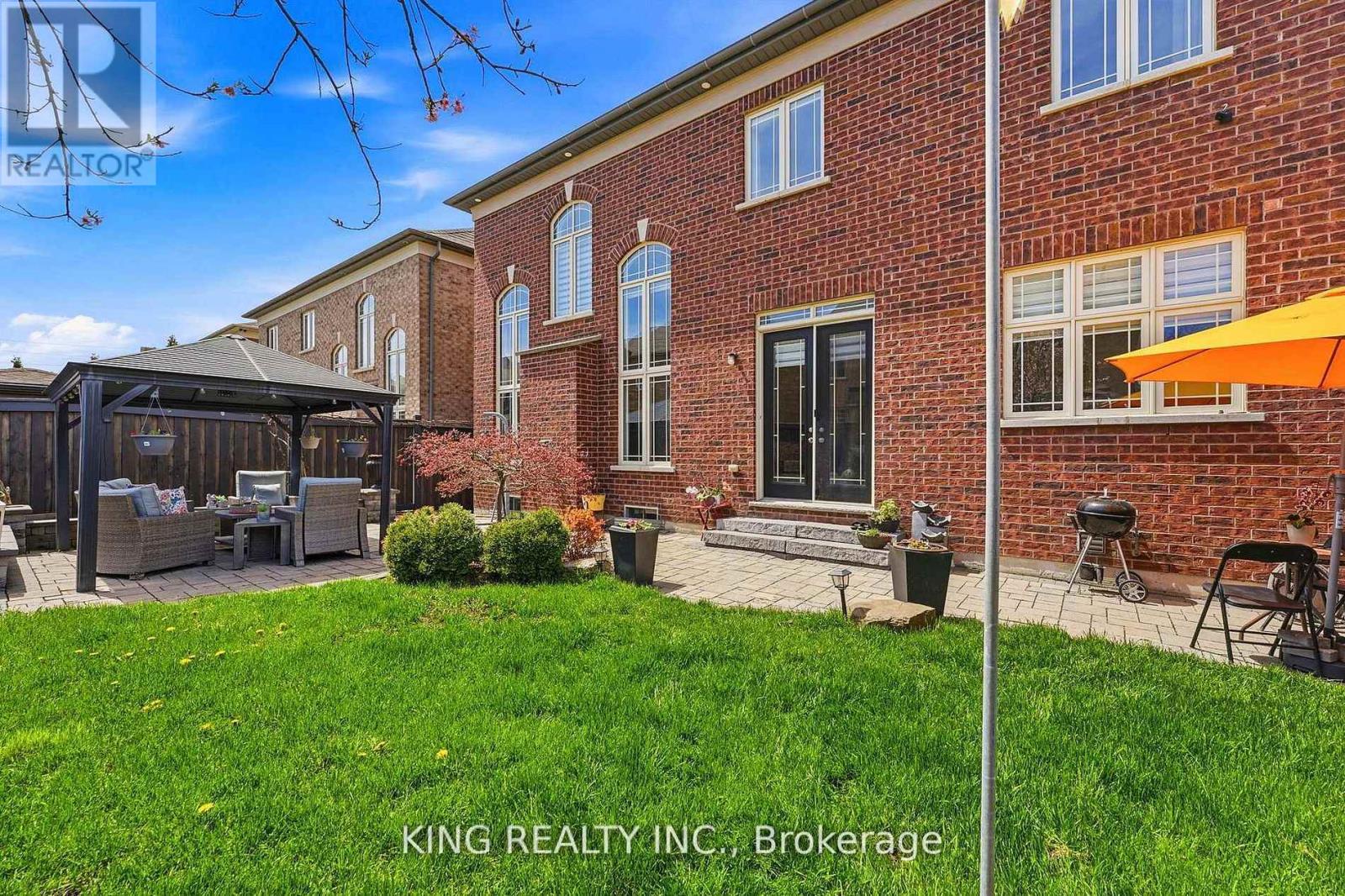 76 CHESNEY CRESCENT - 45