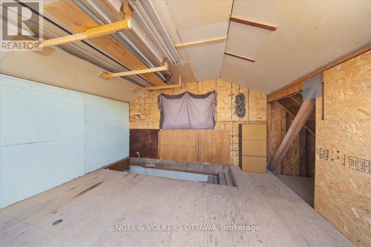 2 Bed, 2 Bath House for Sale in Ottawa – 2481 MANSE ROAD, Ottawa – MLS# X13464678 - Image 39