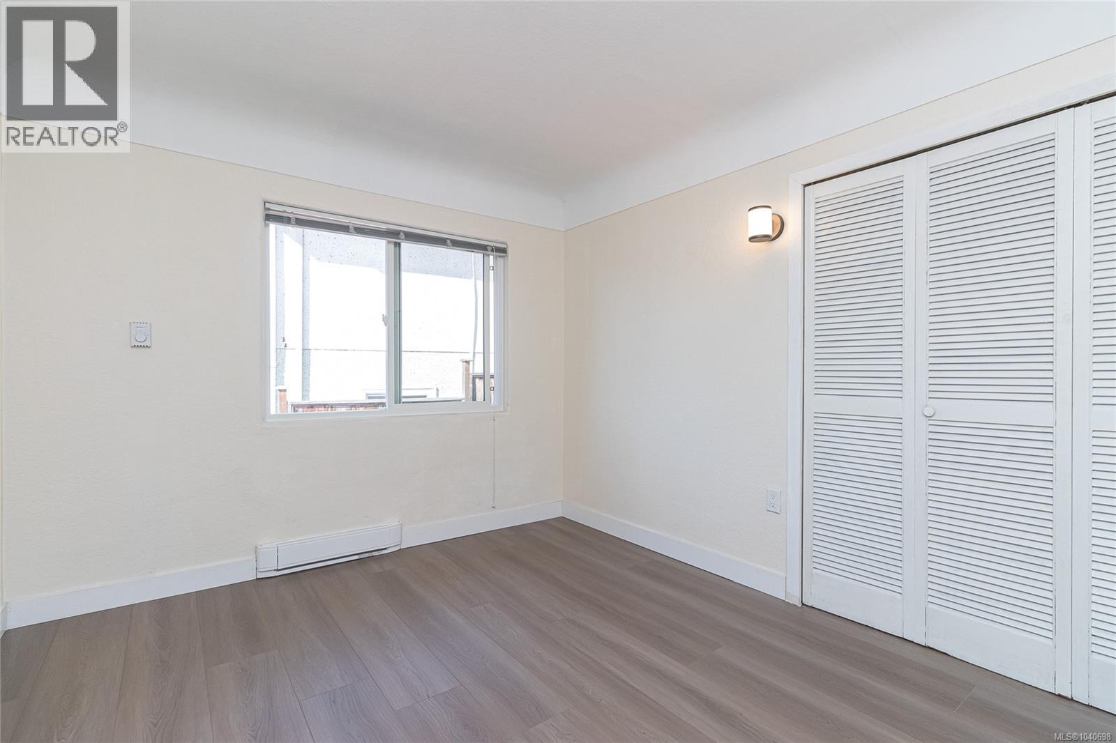 3933 Saanich Rd - 15