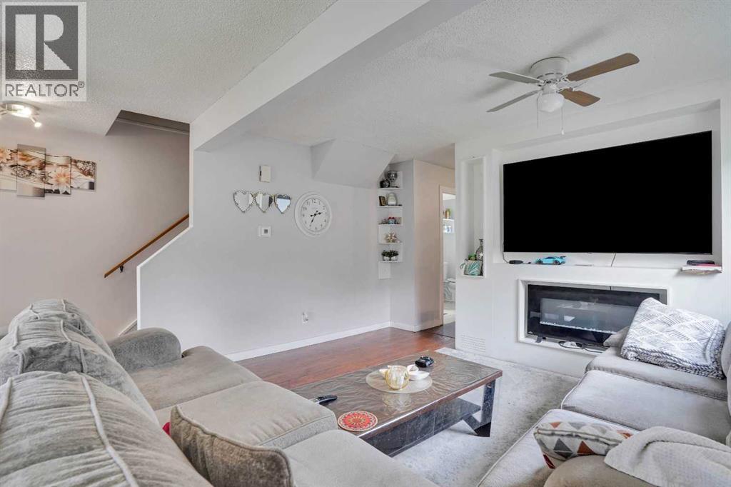 6515 Martingrove Drive NE — photo 9