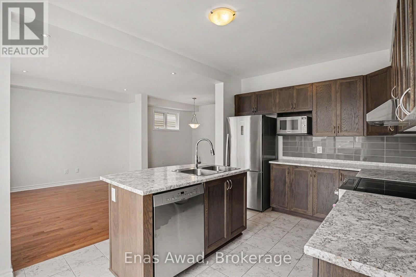 3 Bed, 3 Bath House for Rent in Ottawa – 152 WESTOVER CRESCENT, Ottawa – MLS# X13464664 - Image 7