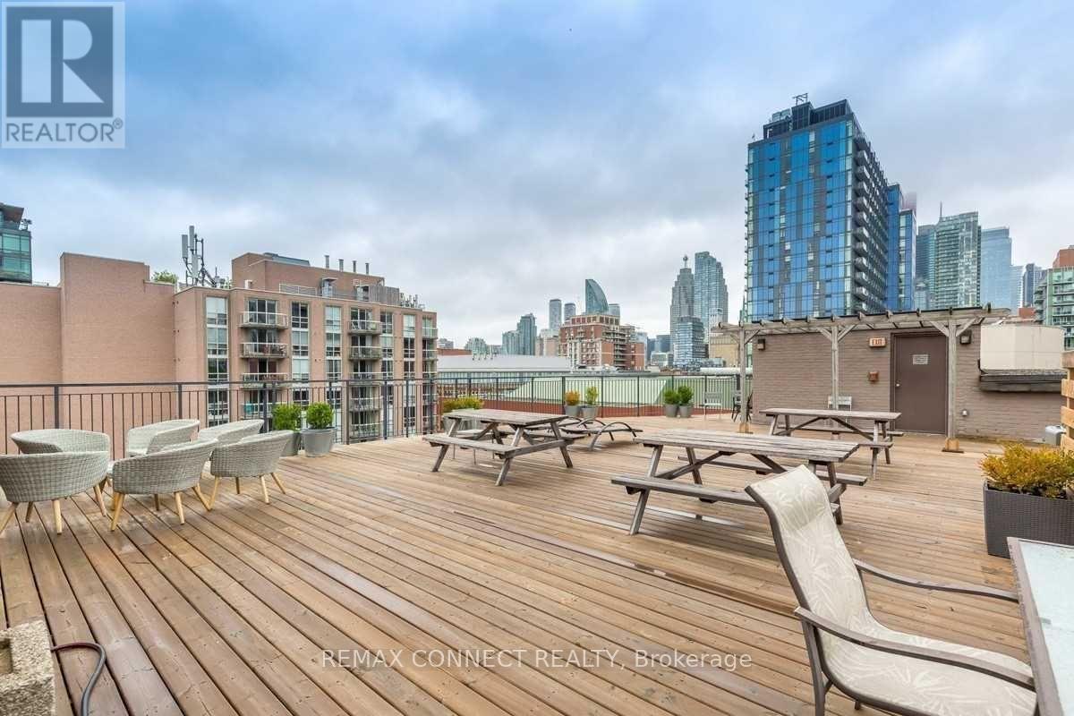 #301 90 SHERBOURNE STREET - 27