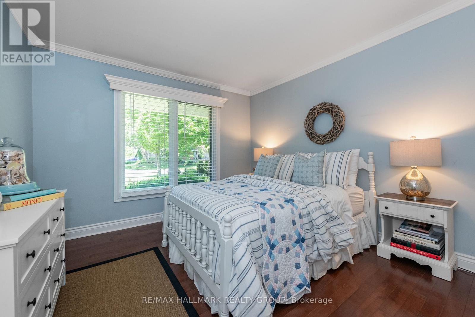 3 Bed, 3 Bath House for Sale in Ottawa – 70 PELLAN WAY, Ottawa – MLS# X13464710 - Image 23