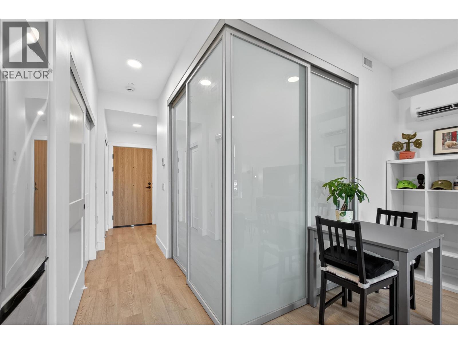 #211 620 Coronation Avenue - 11