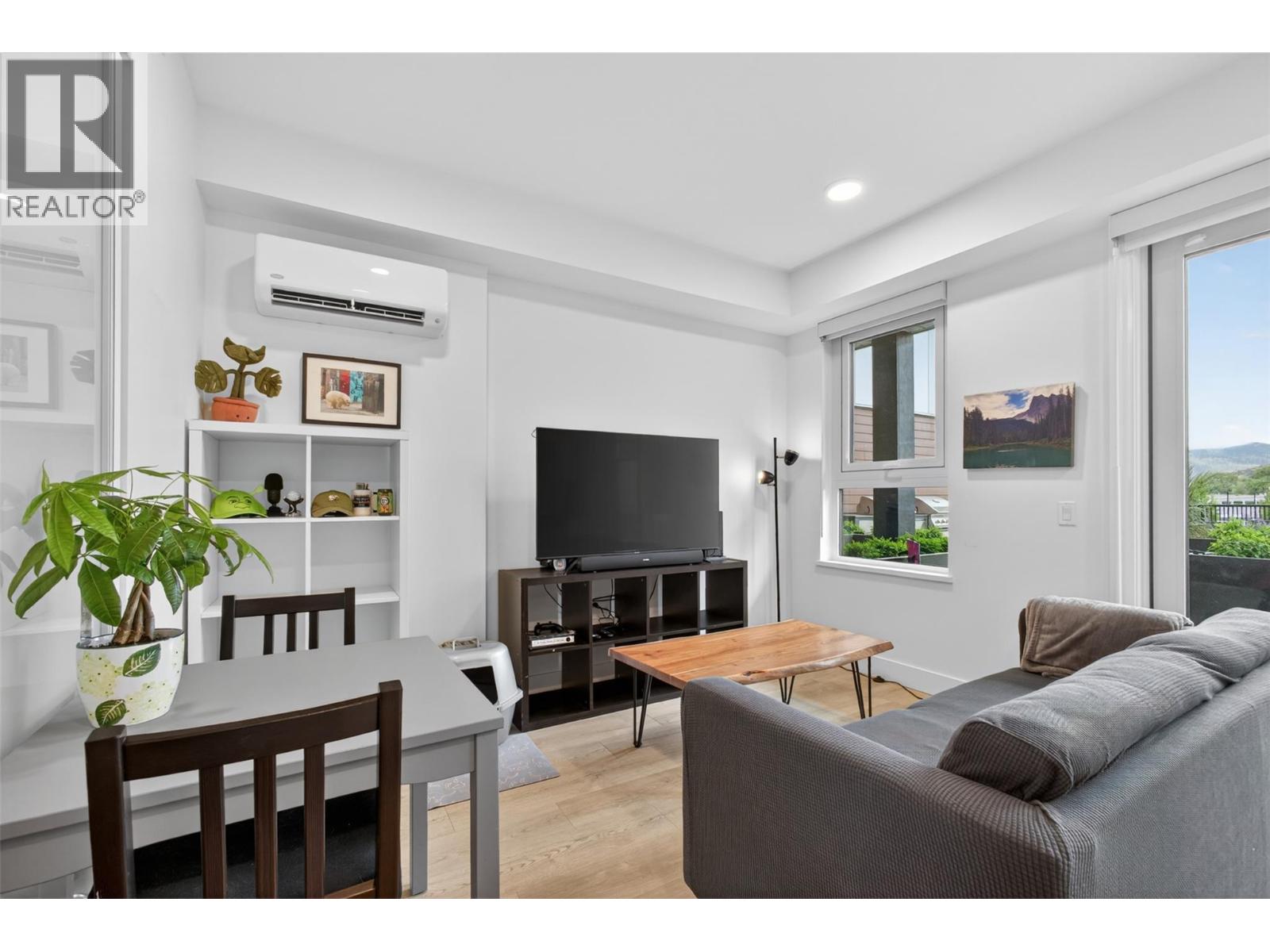 #211 620 Coronation Avenue - 9