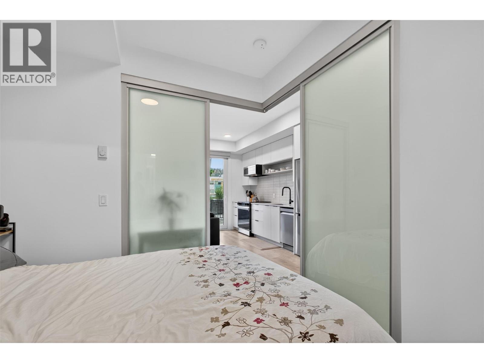 #211 620 Coronation Avenue - 14