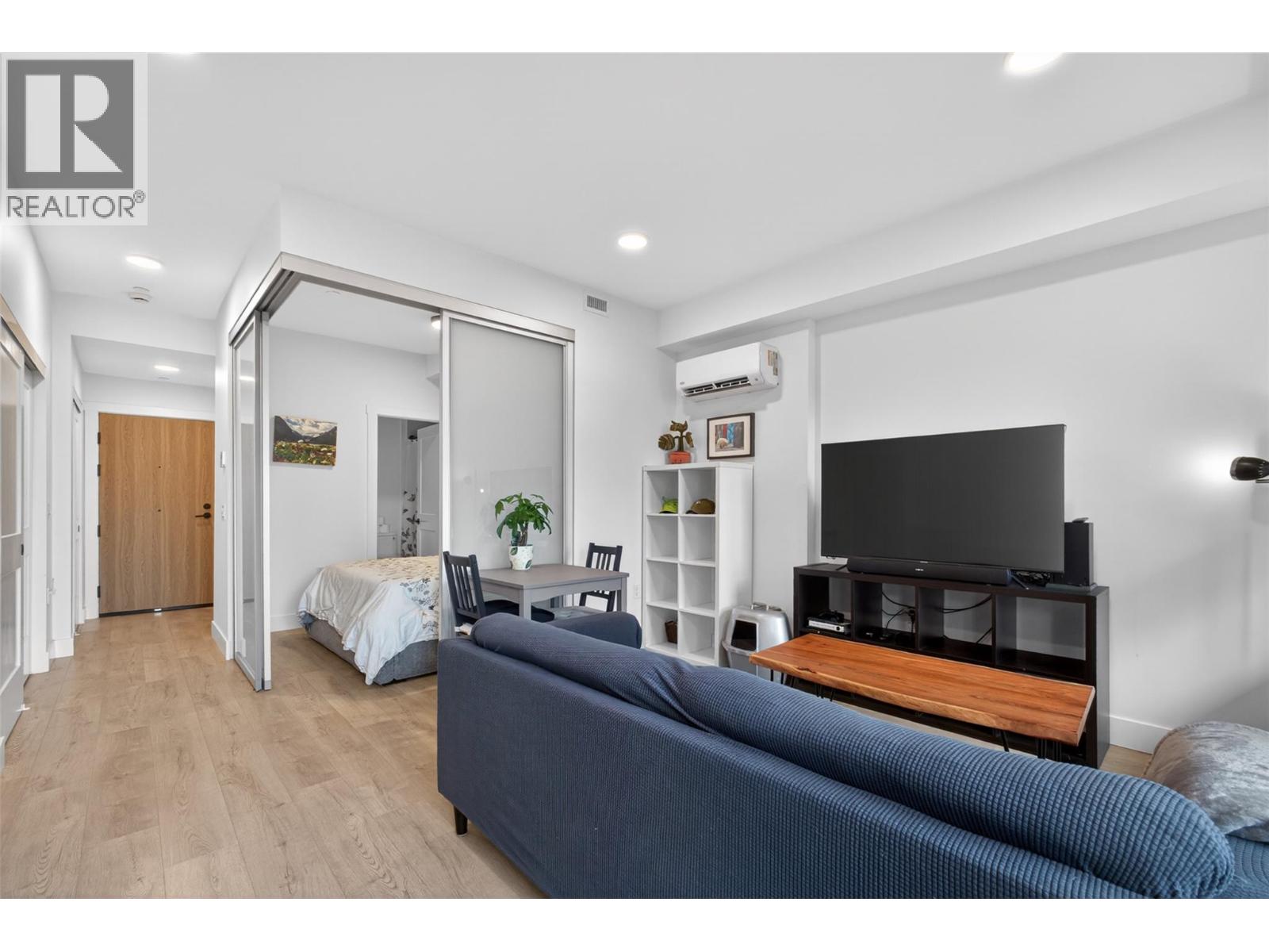#211 620 Coronation Avenue - 10