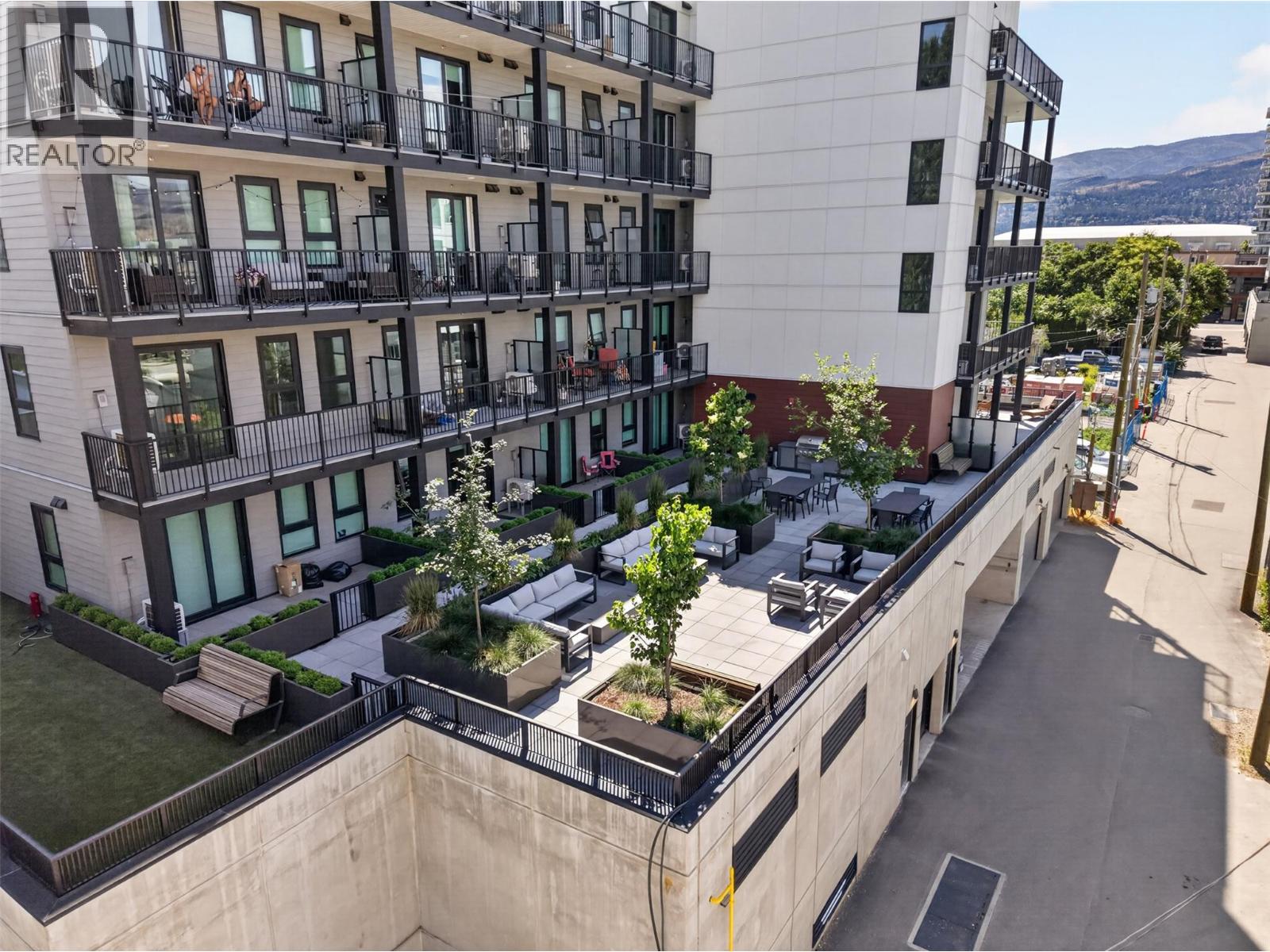 #211 620 Coronation Avenue - 3