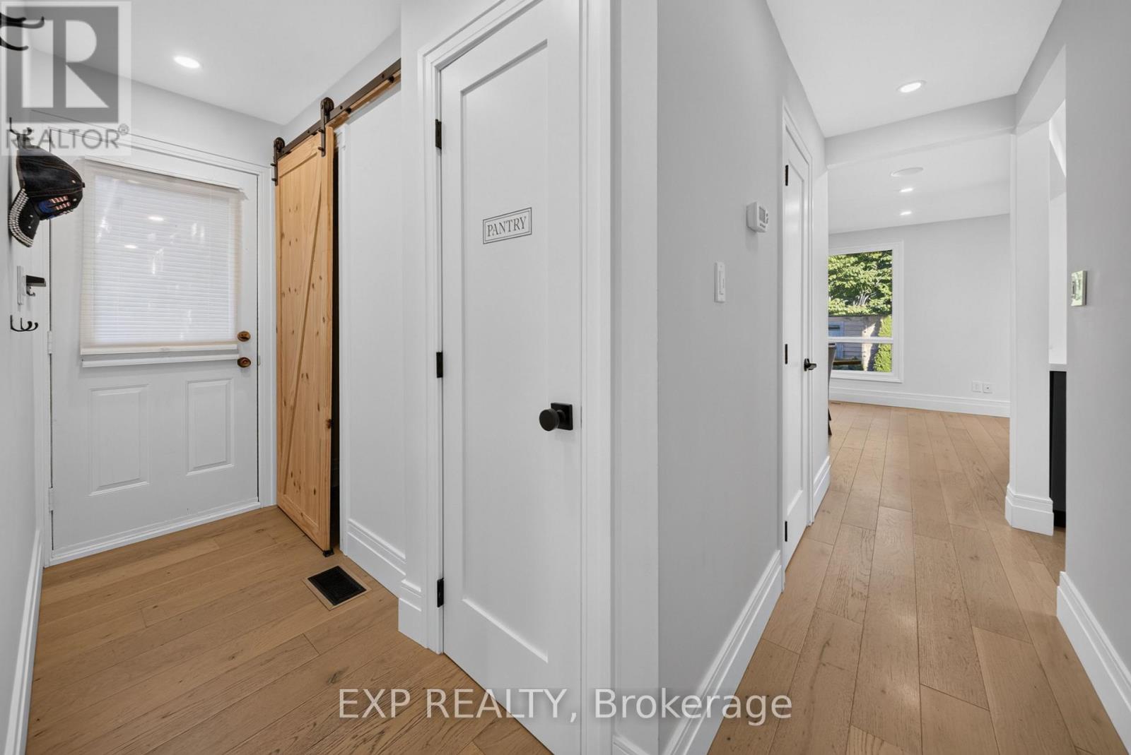 1158 CAMPBELL COURT - 18