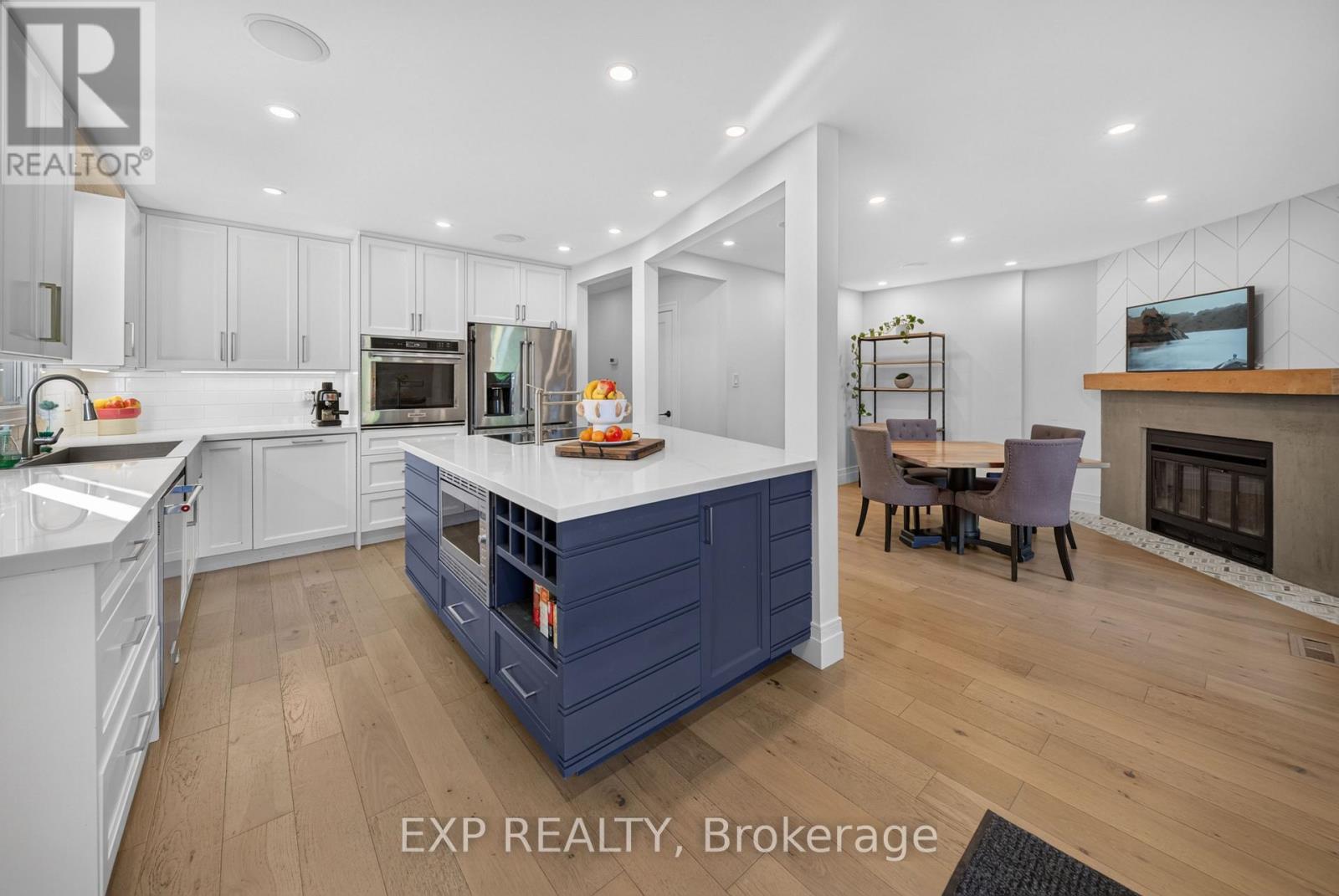 1158 CAMPBELL COURT - 22