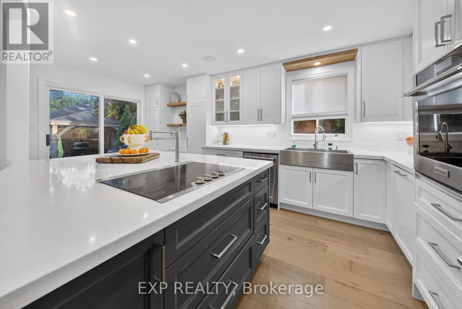 1158 CAMPBELL COURT - 27
