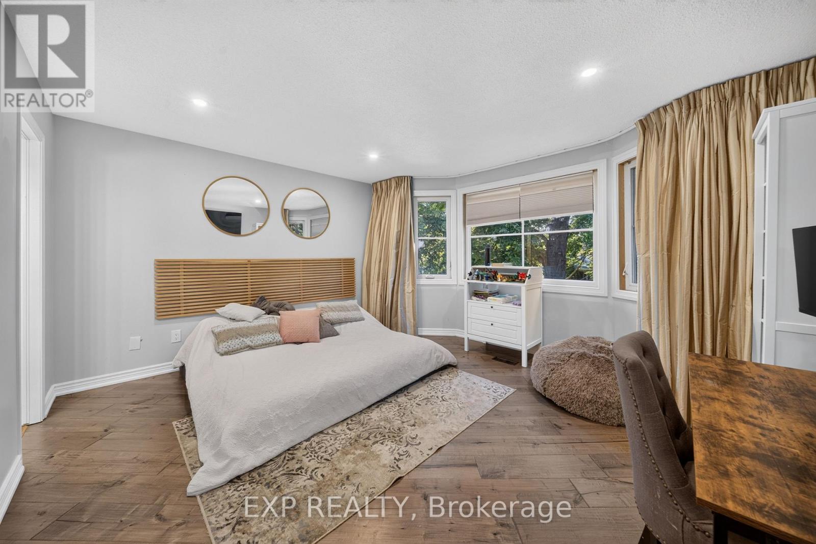 1158 CAMPBELL COURT - 32
