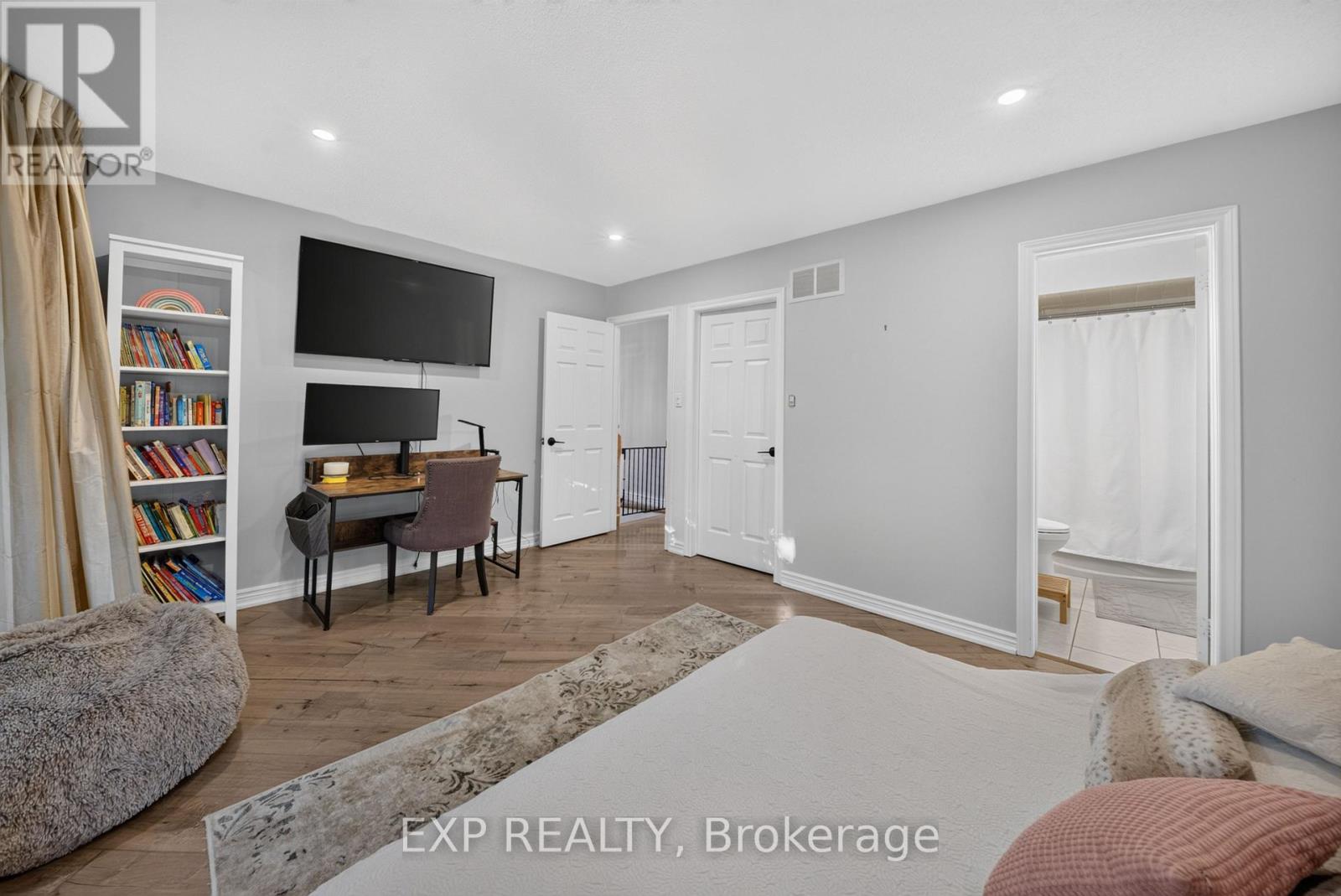 1158 CAMPBELL COURT - 33