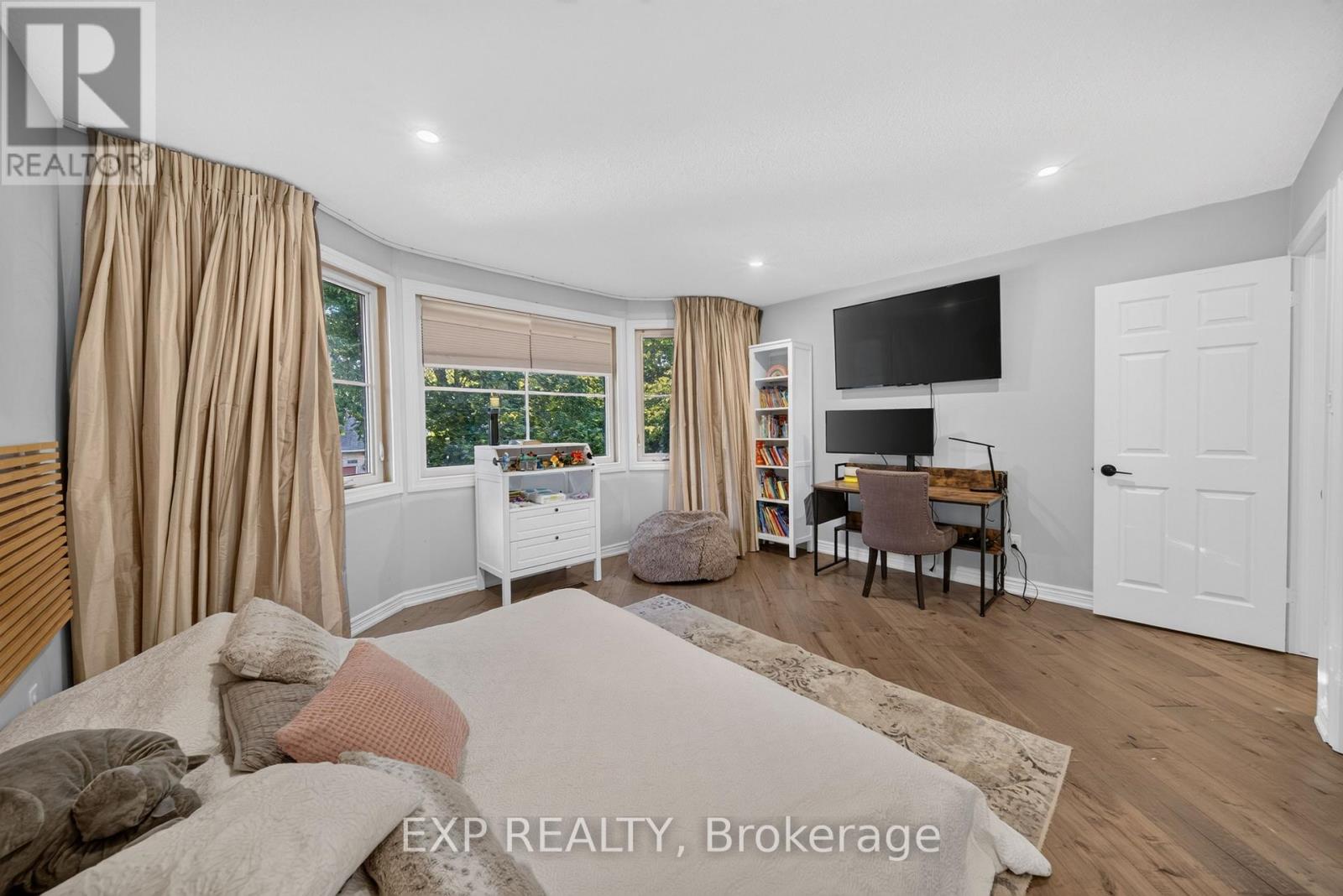 1158 CAMPBELL COURT - 34