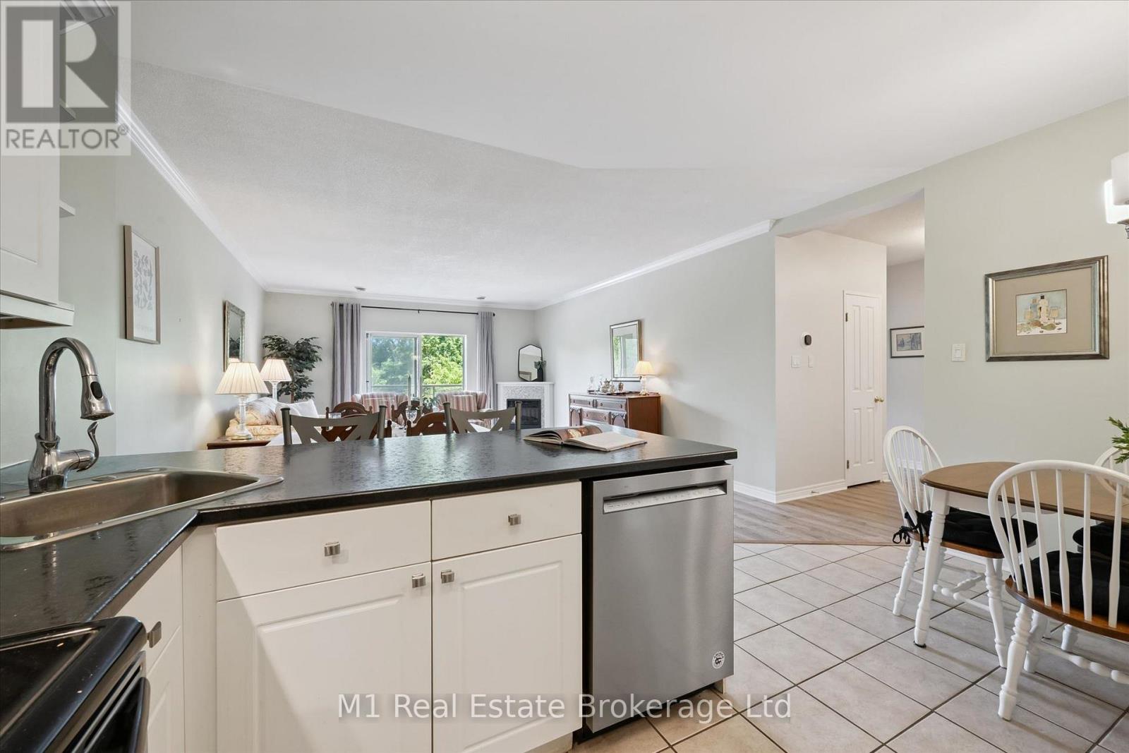 #207 60 WYNDHAM STREET S - 24