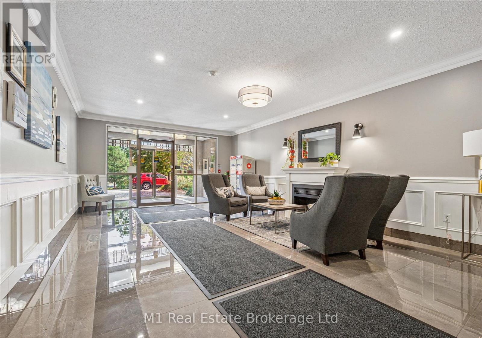 #207 60 WYNDHAM STREET S - 9