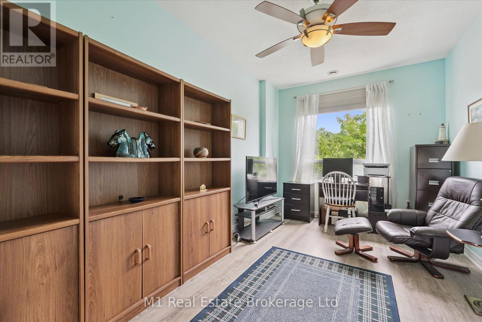 #207 60 WYNDHAM STREET S - 31