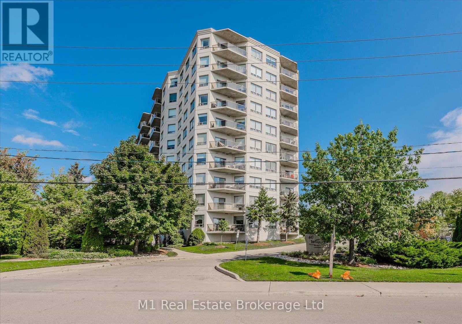 #207 60 WYNDHAM STREET S - 3