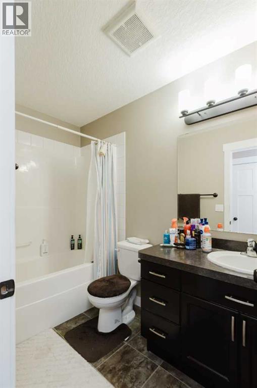 11553 75 Avenue - 13