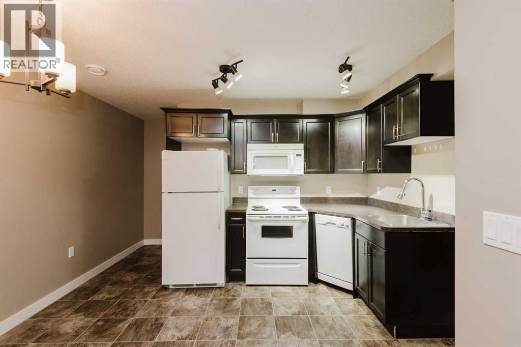 11553 75 Avenue - 16