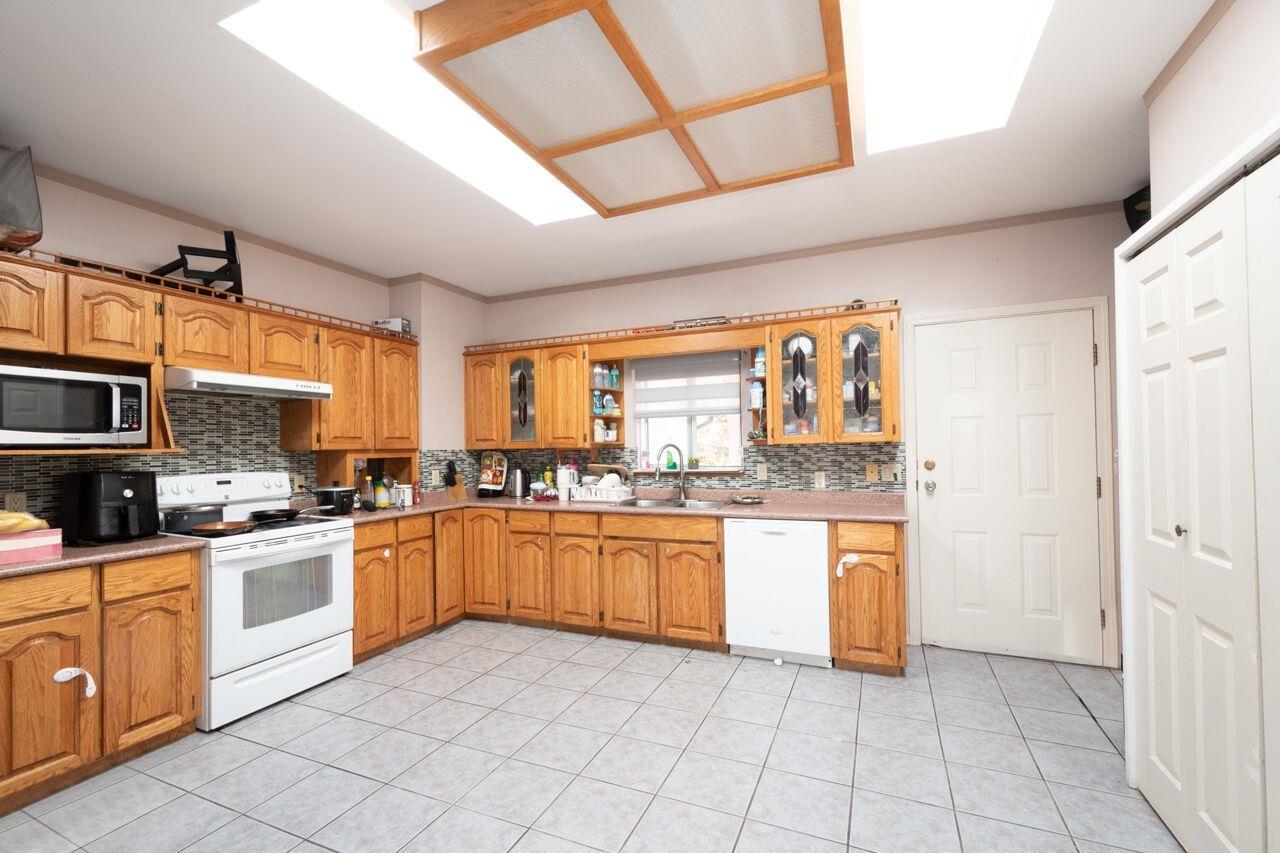 10845 142 STREET, Surrey