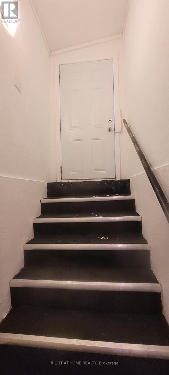 298 MONTFORT STREET - 3