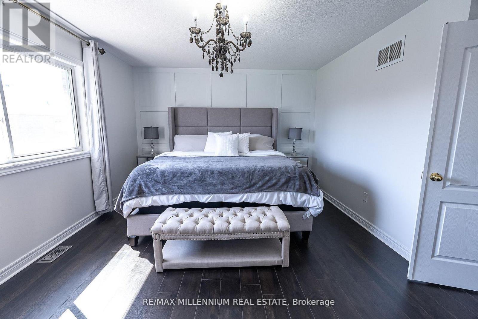 19 BELLOTTI CRESCENT - 27