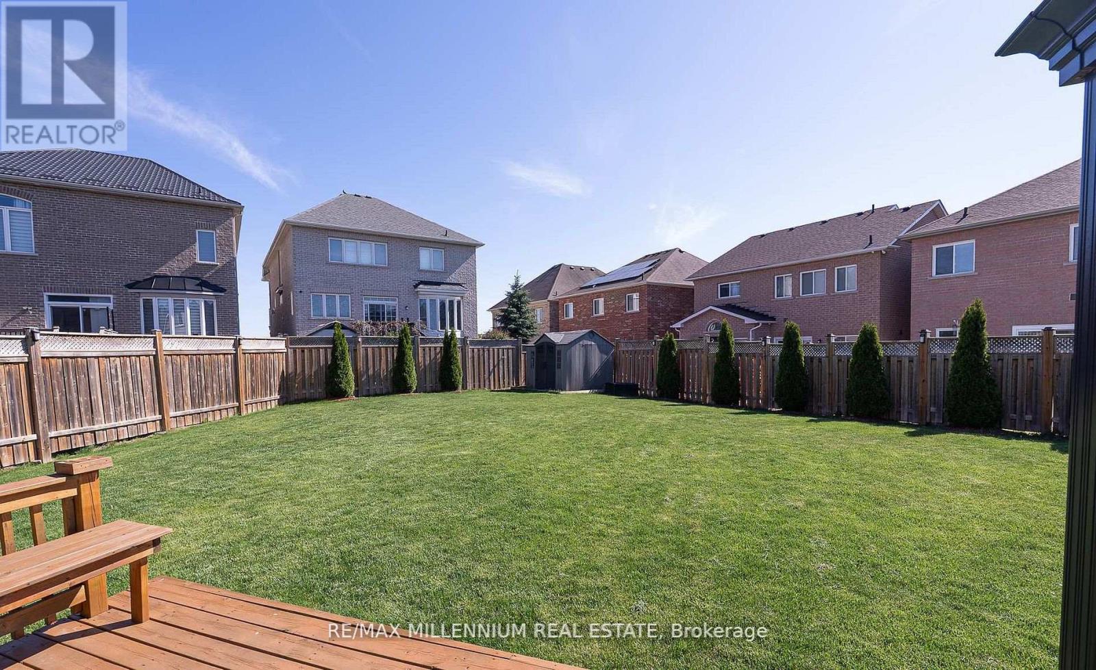 19 BELLOTTI CRESCENT - 42