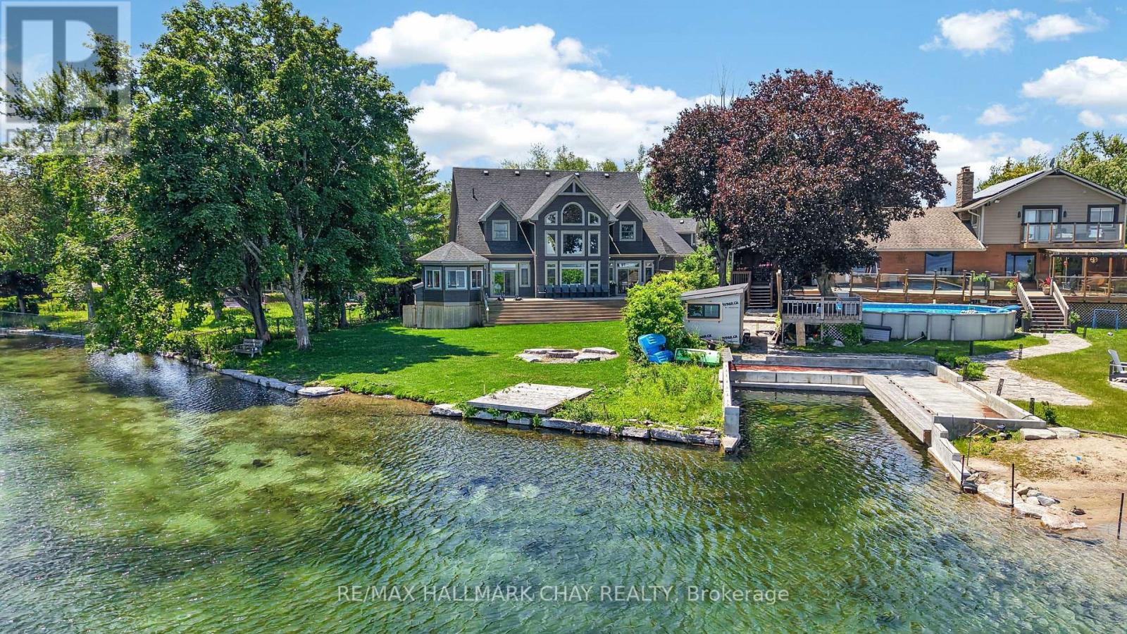 465 MOONEY CRESCENT - 1