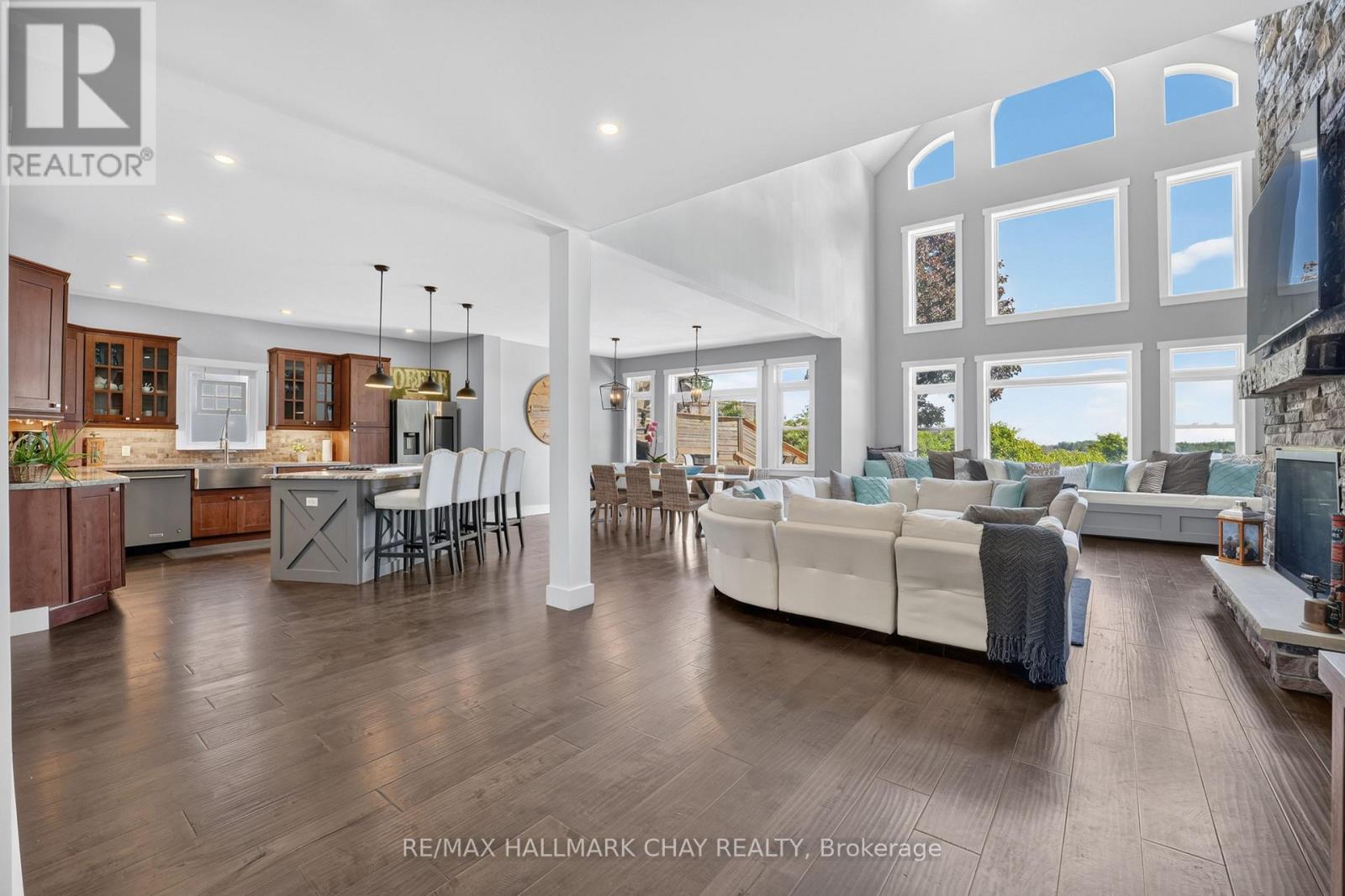 465 MOONEY CRESCENT - 25