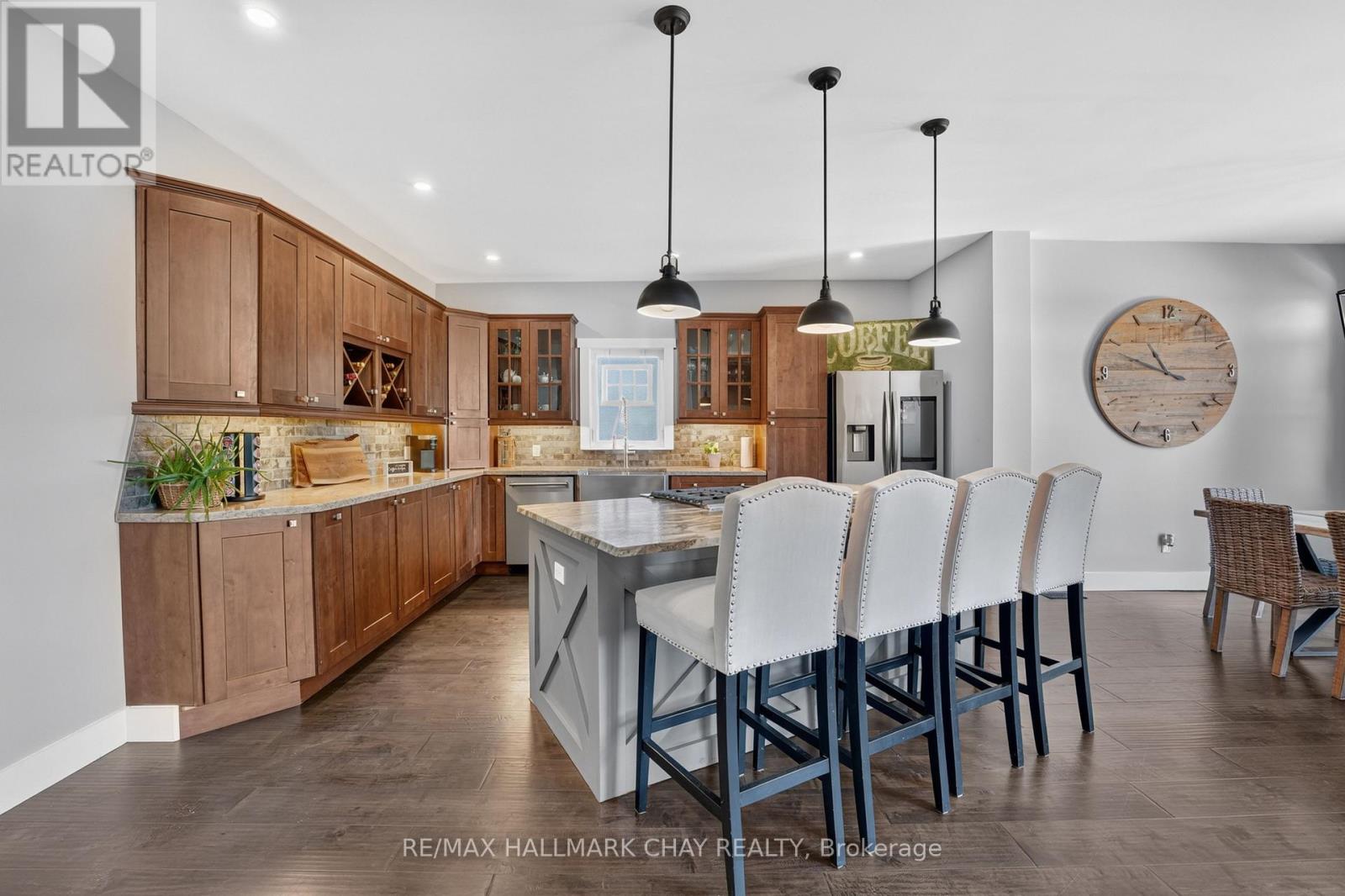 465 MOONEY CRESCENT - 29