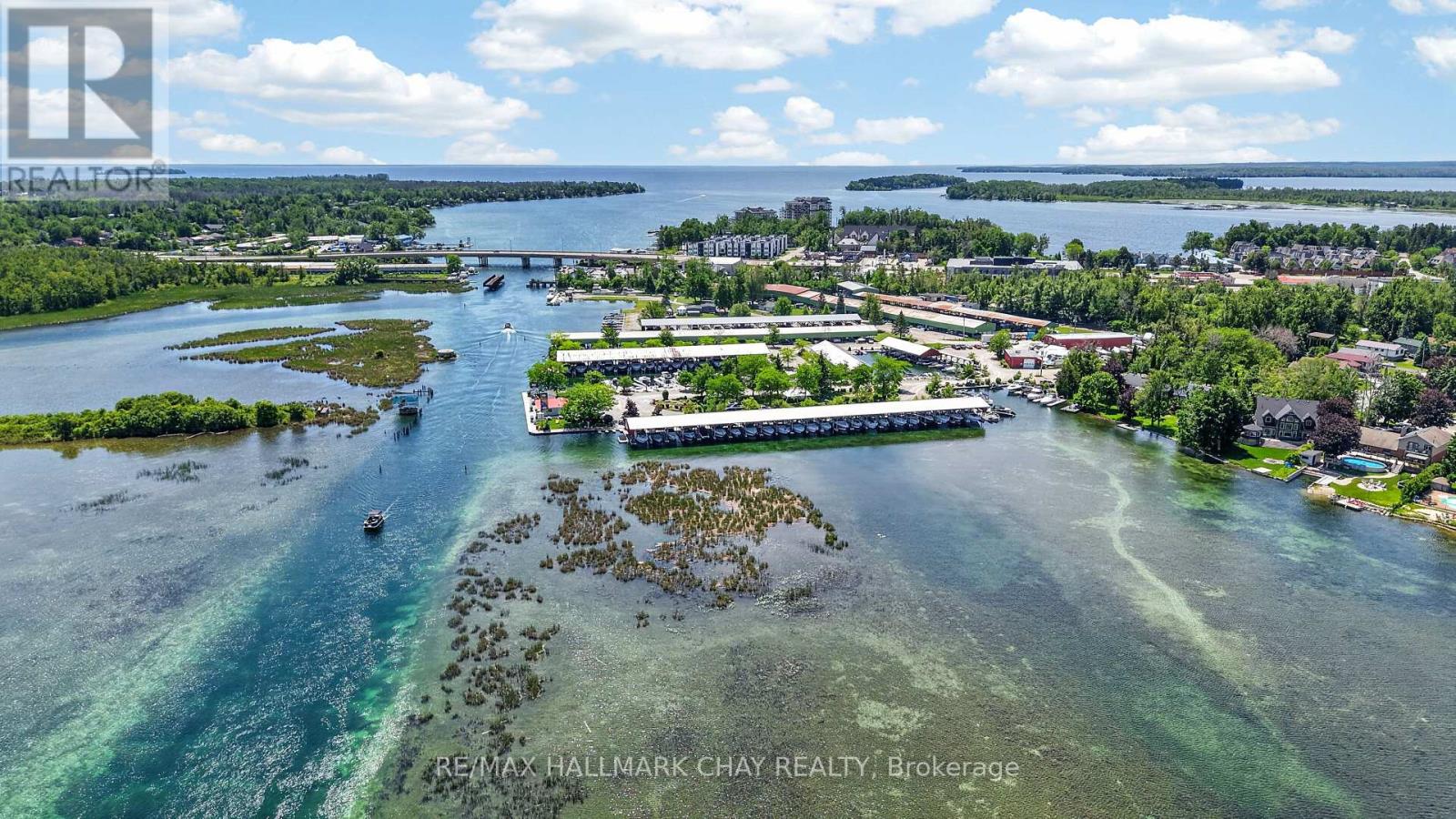 465 MOONEY CRESCENT - 3