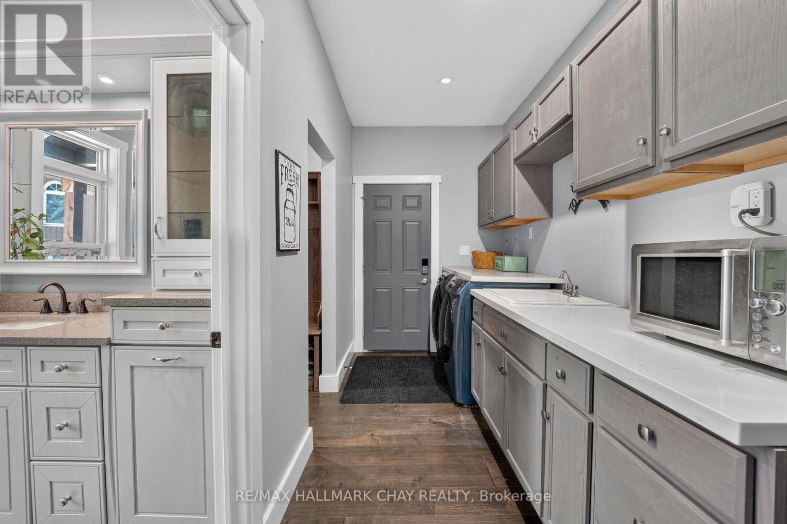 465 MOONEY CRESCENT - 33