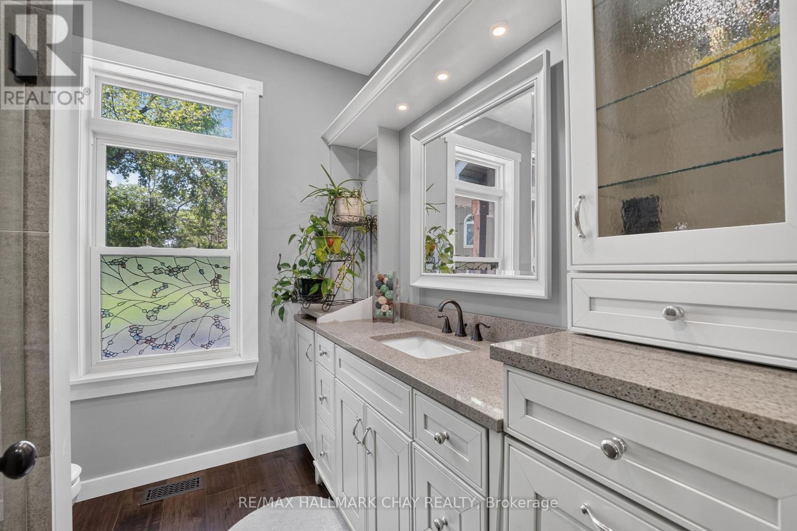 465 MOONEY CRESCENT - 34