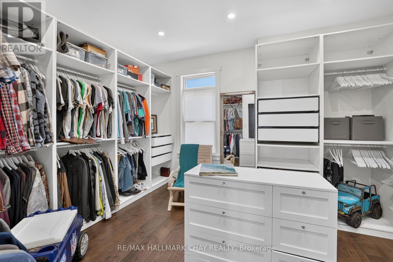 465 MOONEY CRESCENT - 39