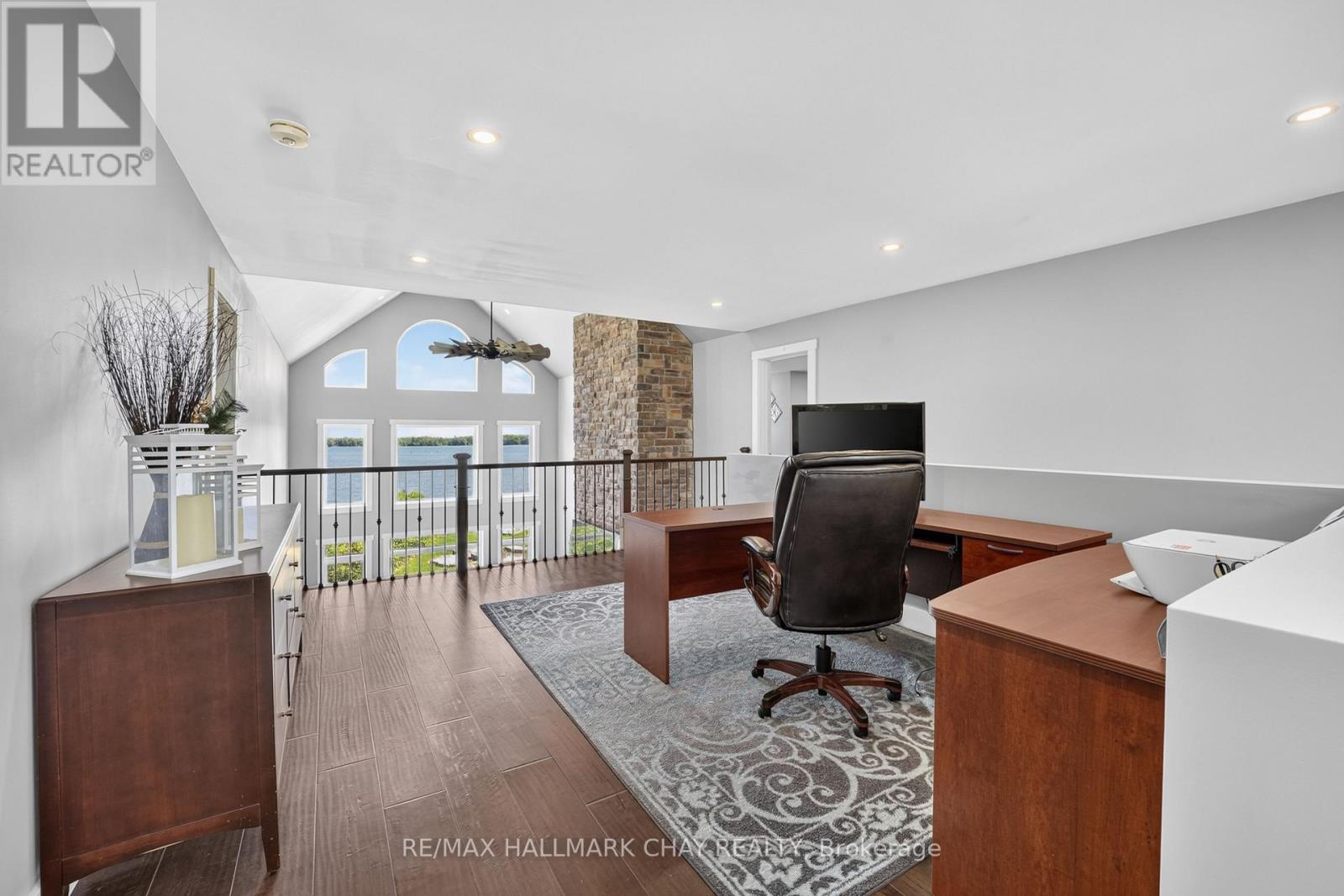 465 MOONEY CRESCENT - 40