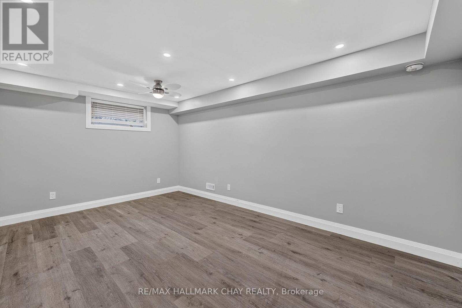 465 MOONEY CRESCENT - 49