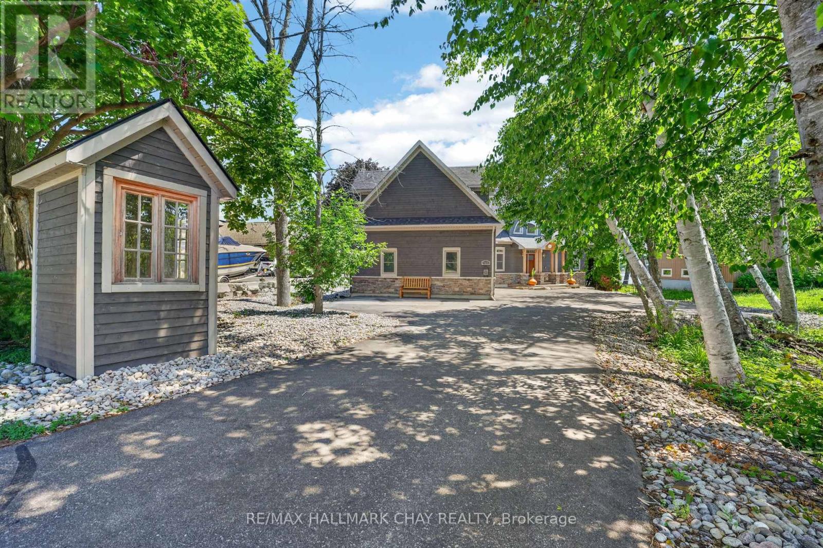 465 MOONEY CRESCENT - 9