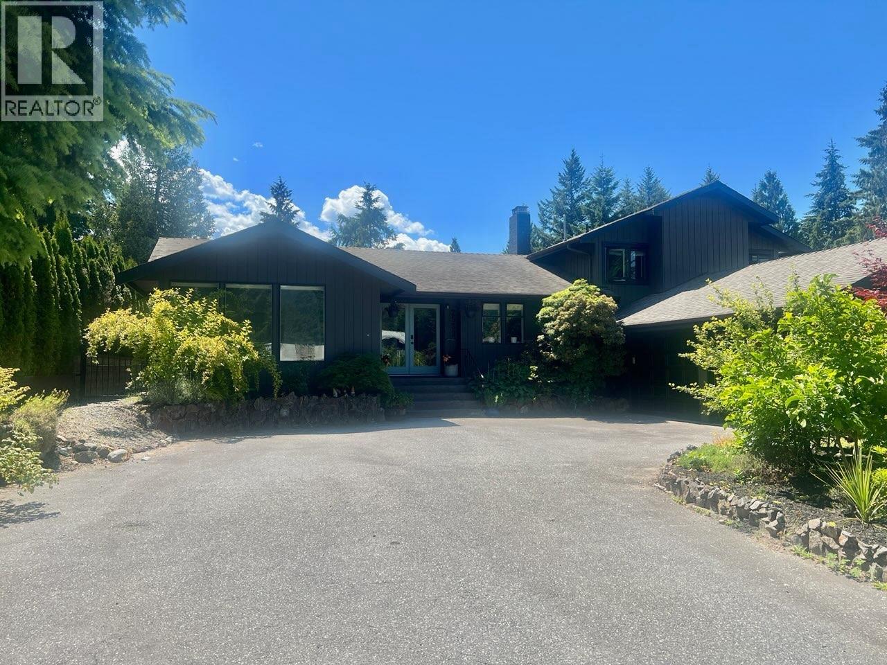 2539 JURA CRESCENT, Squamish