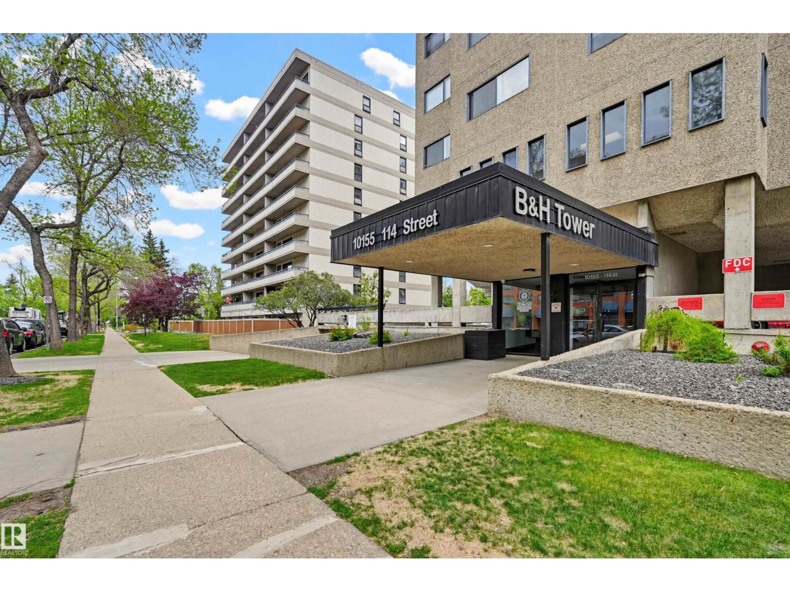 #1003 10155 114 ST NW - 34