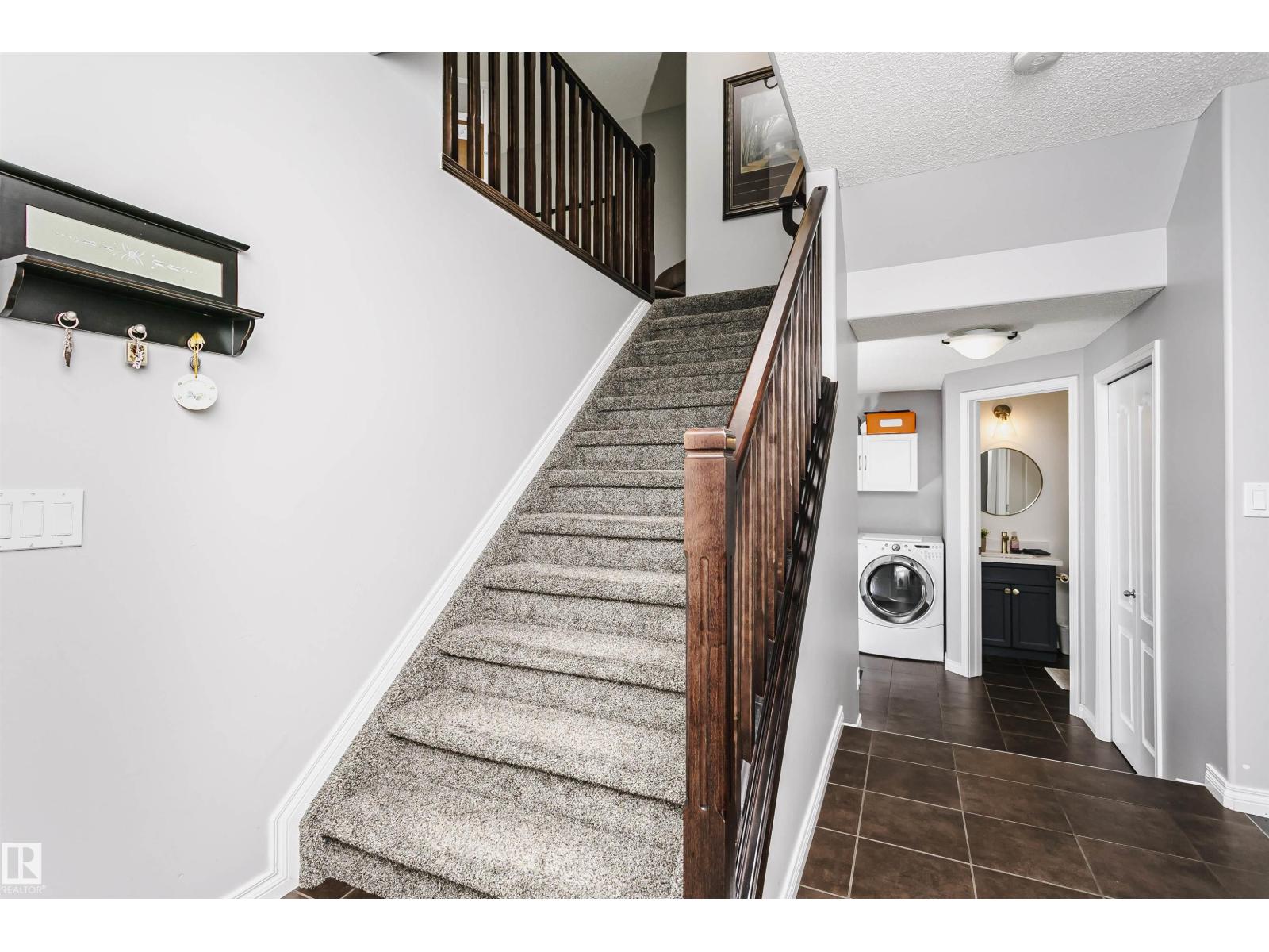 34 NORWOOD CL — photo 16
