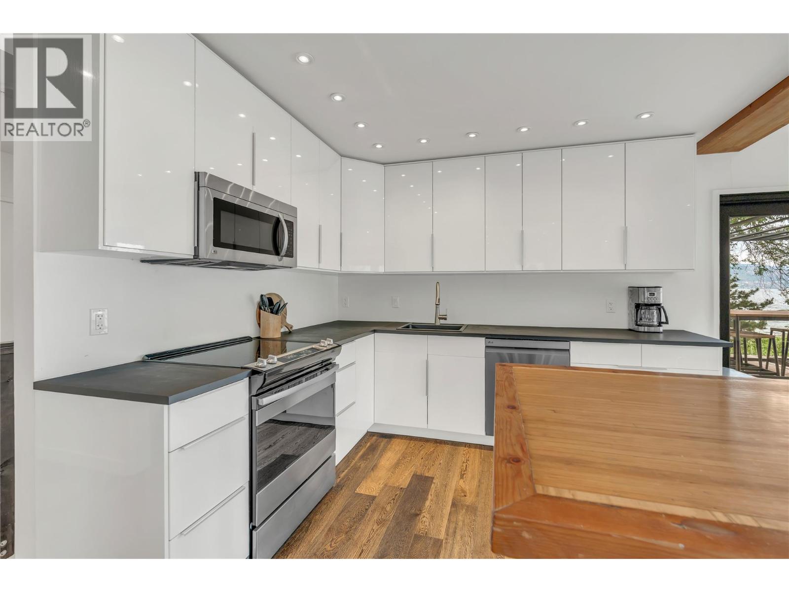 506 North Beach Road Unit# 1, Summerland