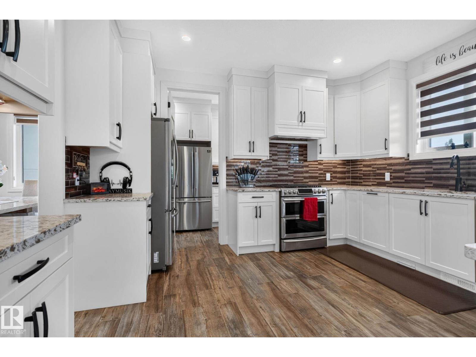 5928 30 ST NE - 11