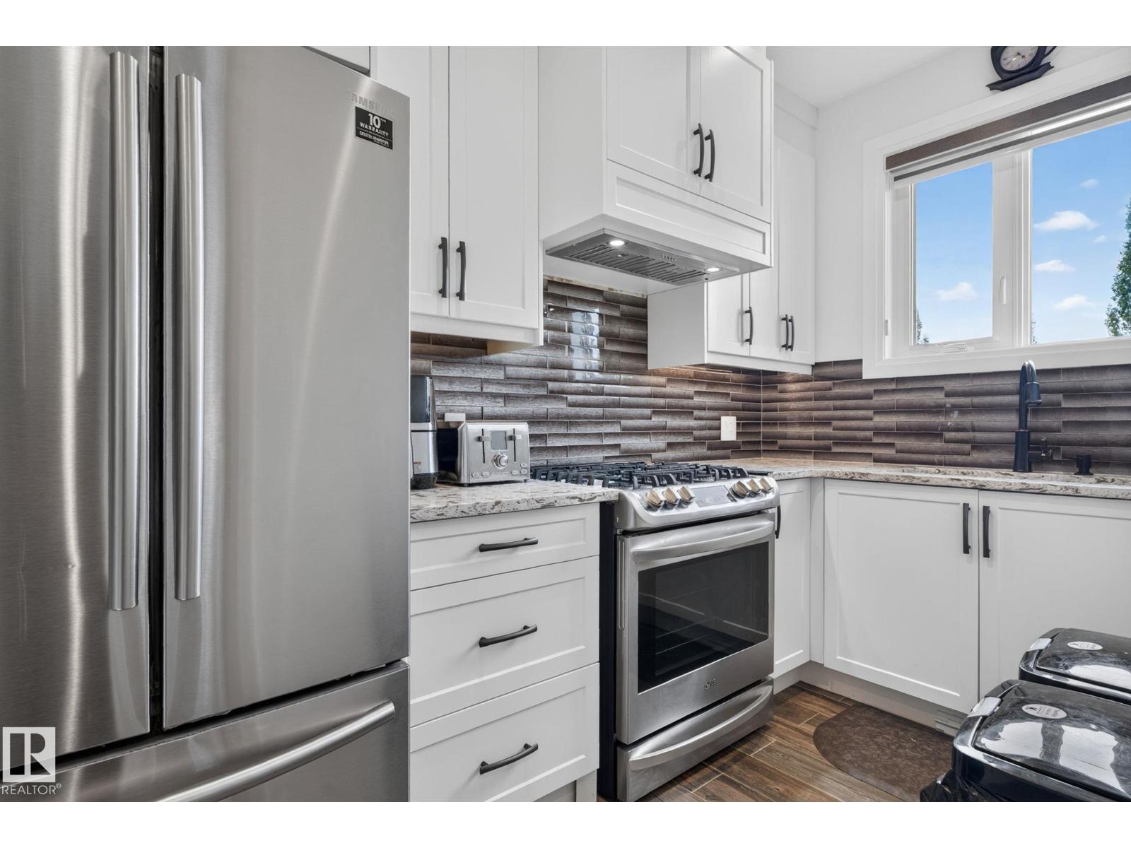 5928 30 ST NE - 12