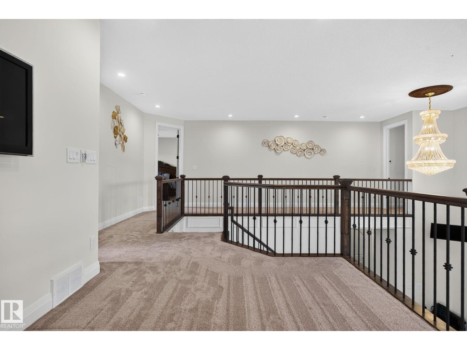 5928 30 ST NE - 25