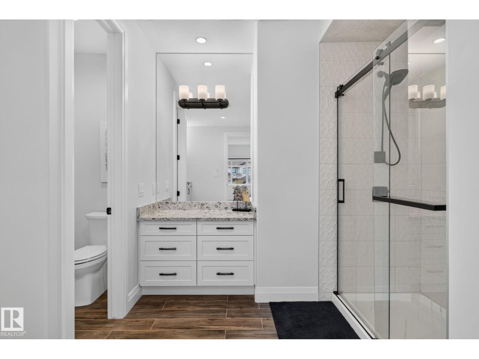5928 30 ST NE - 31