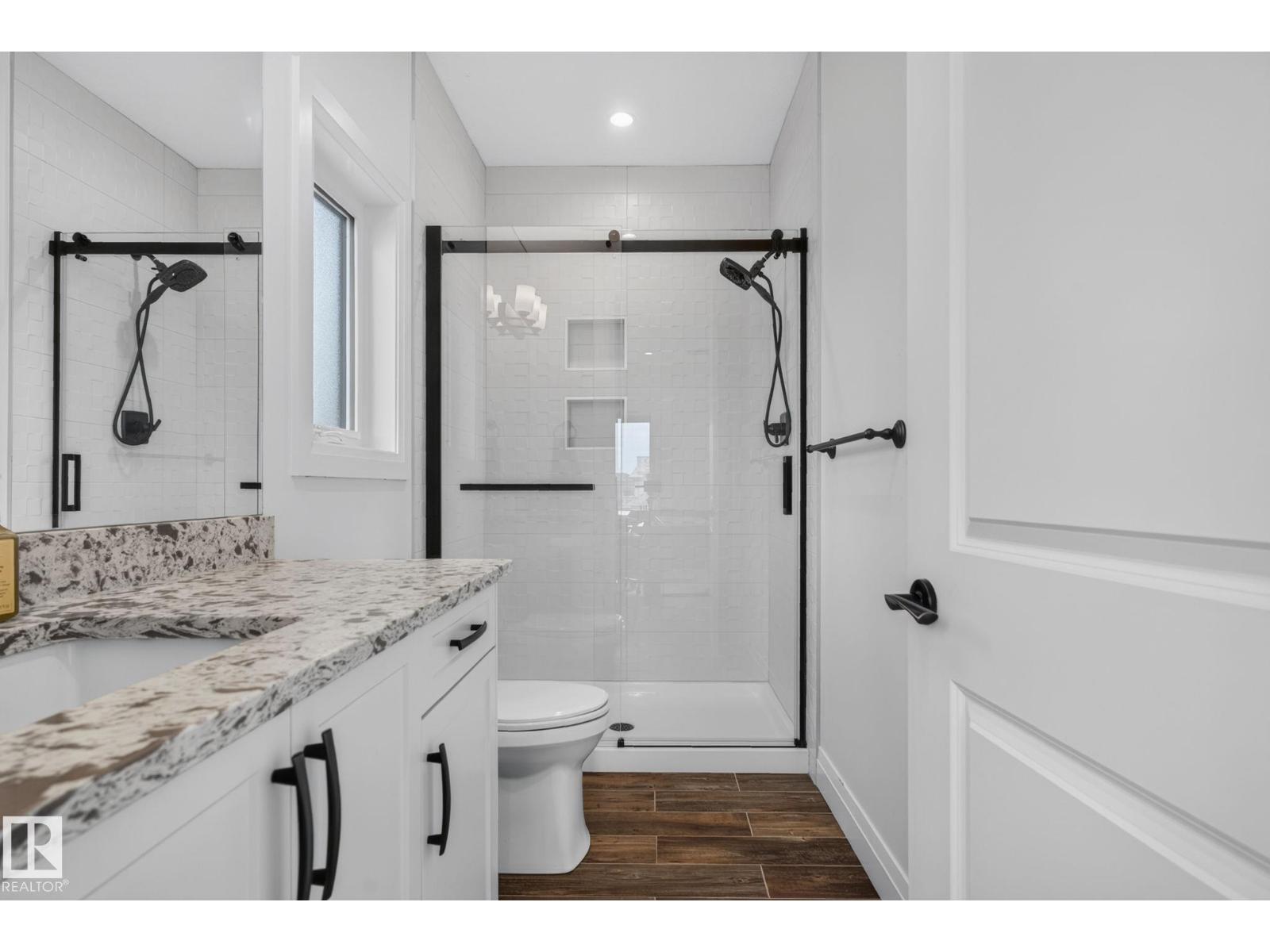 5928 30 ST NE - 37