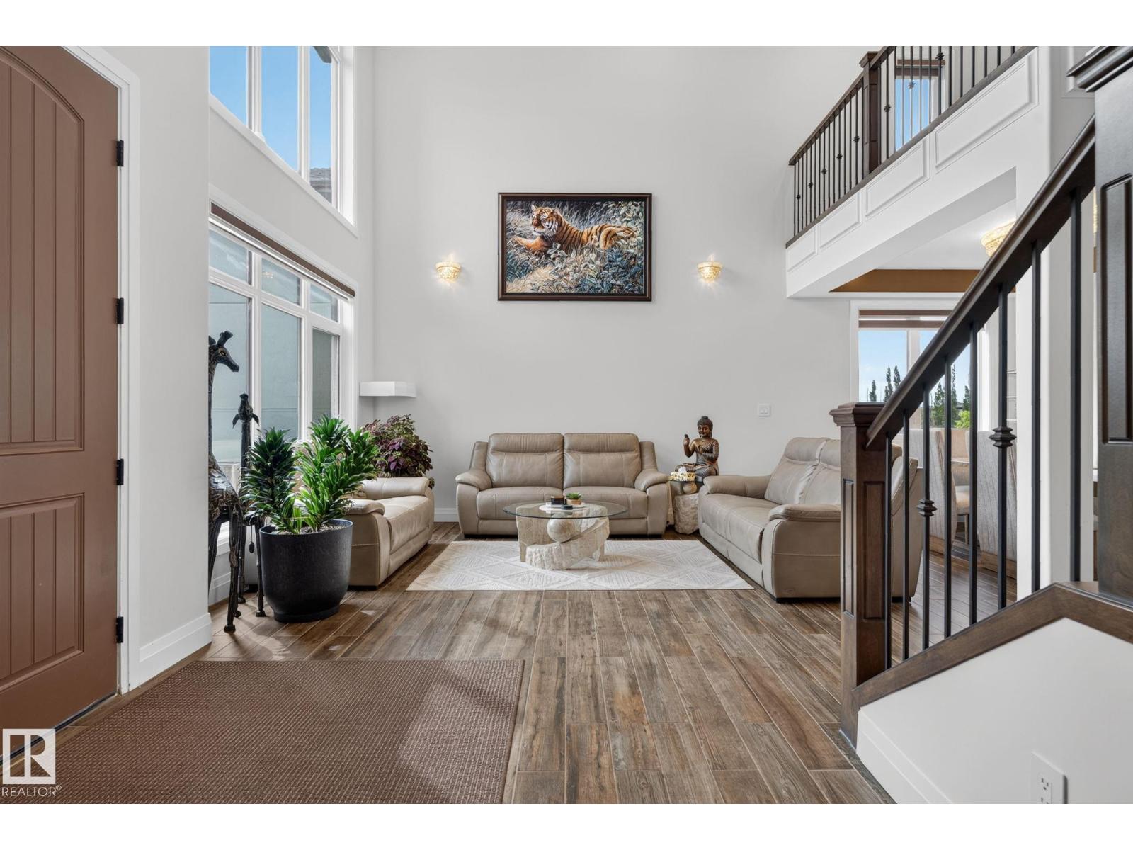 5928 30 ST NE - 38